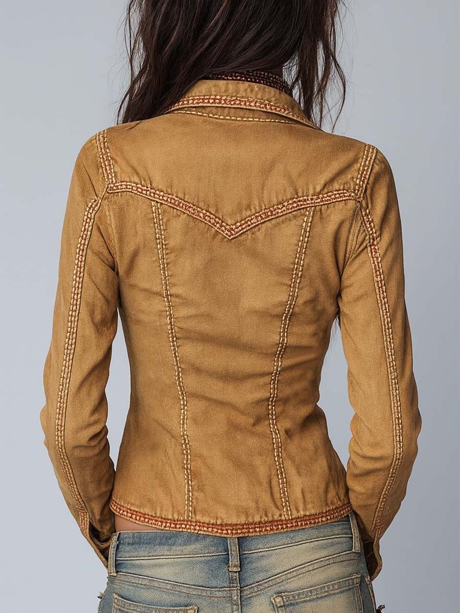 Louisiane | Veste en jean cintrée à boutons ornés