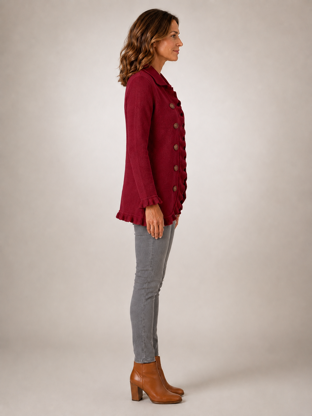 Rosalie | Veste rouge rubis en maille côtelée à volants