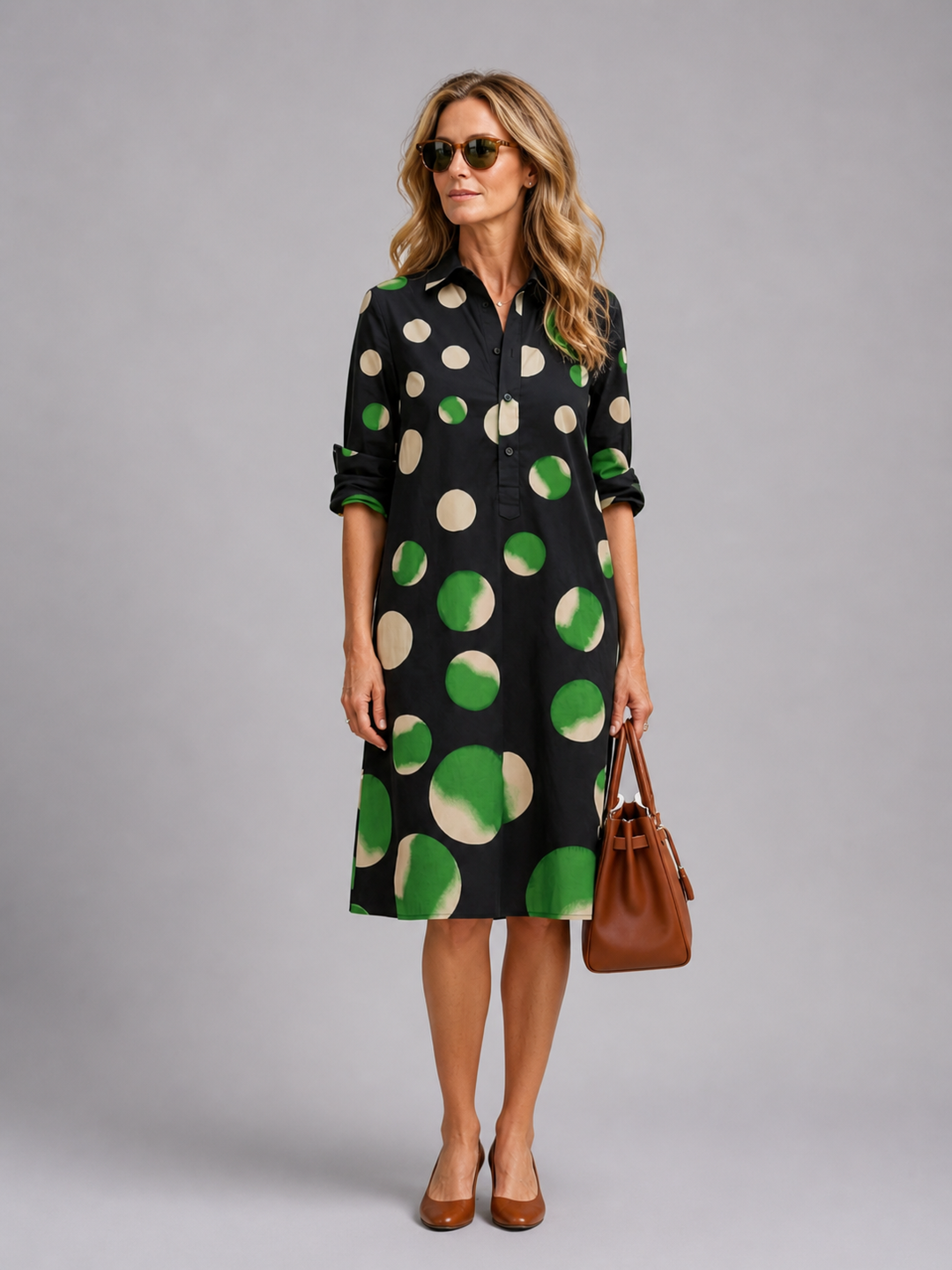 Elvire — Robe courte chemise à grands pois, coloris Noir à pois verts