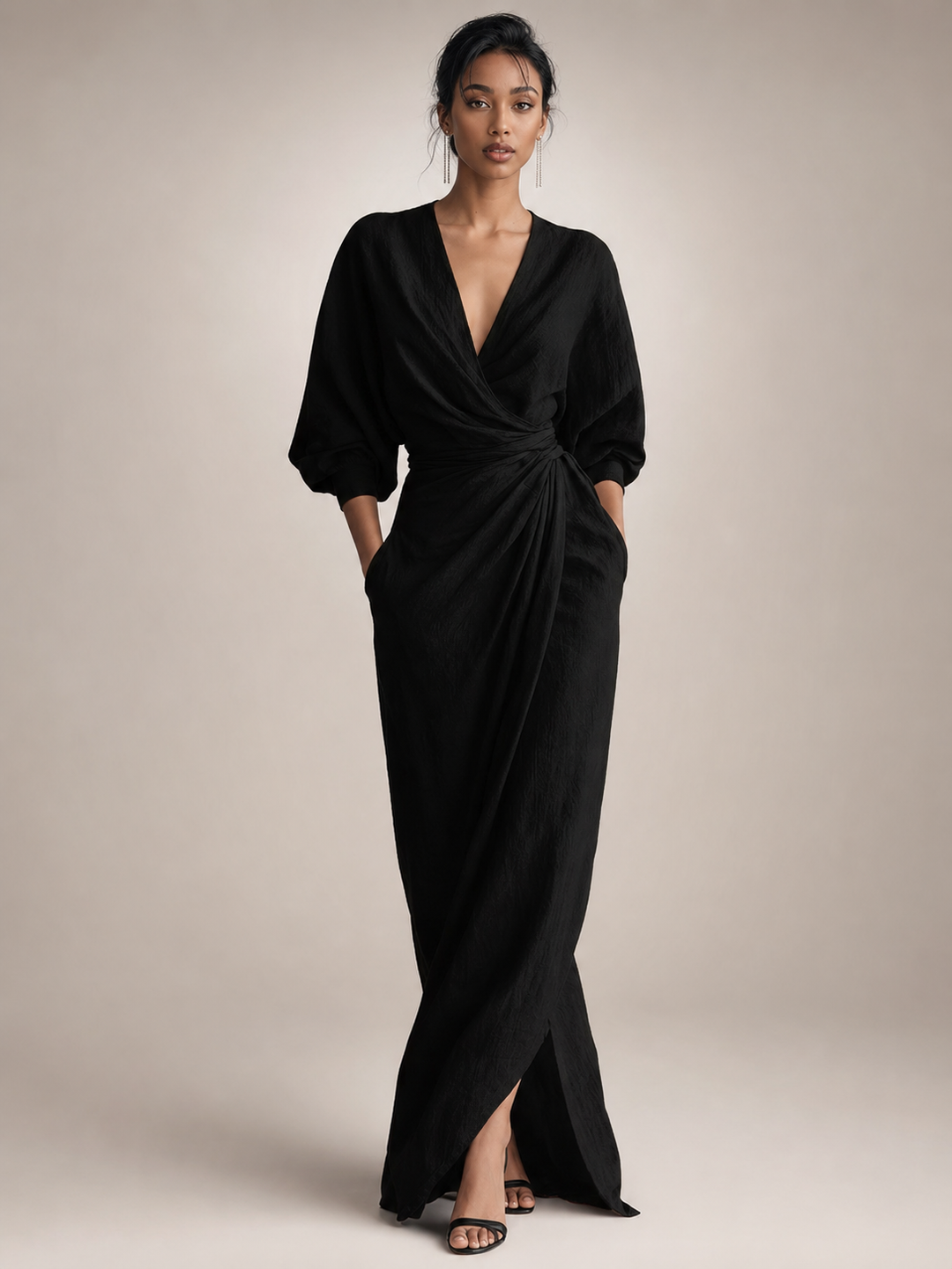 Léonore — Robe longue drapée à col V, coloris Noir