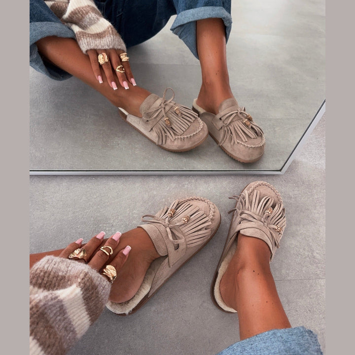 Renée | Mules fourrées beiges à franges