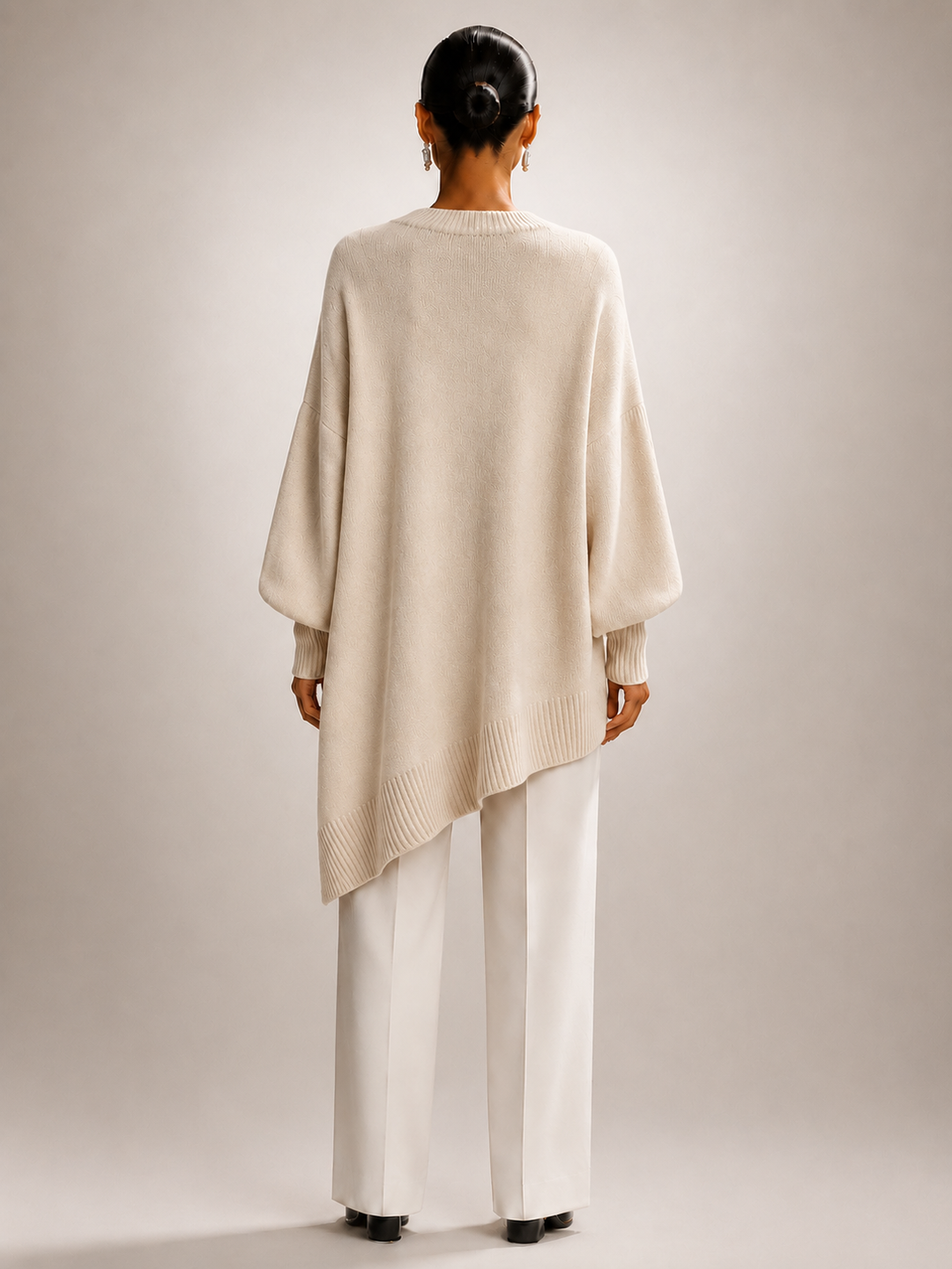 Élodie | Pull oversize drapé à ourlet asymétrique