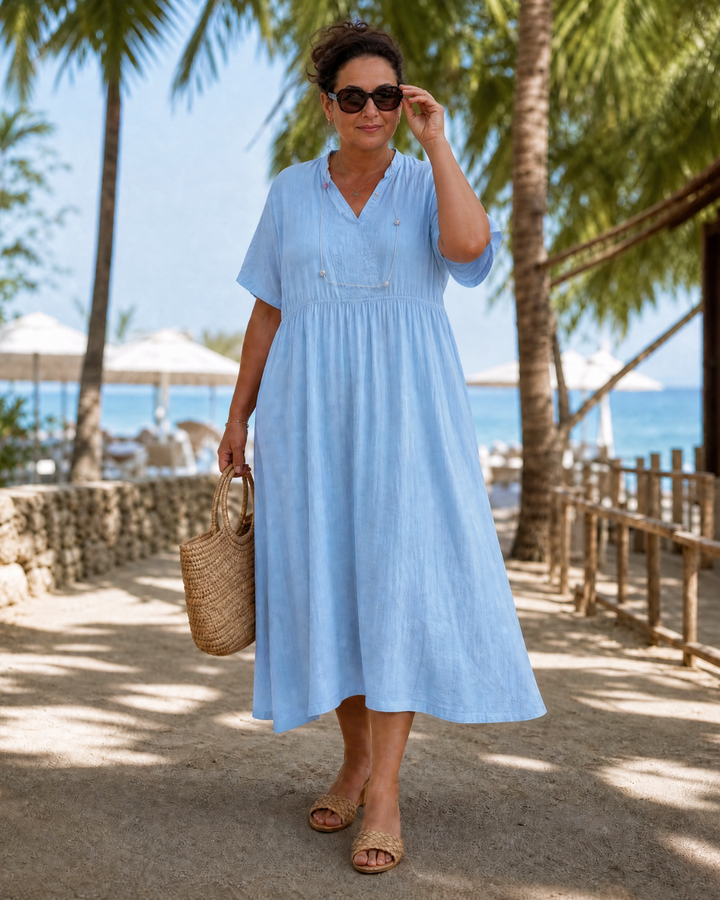 Maïlys — Robe longue à col V et taille froncée, coloris Bleu ciel