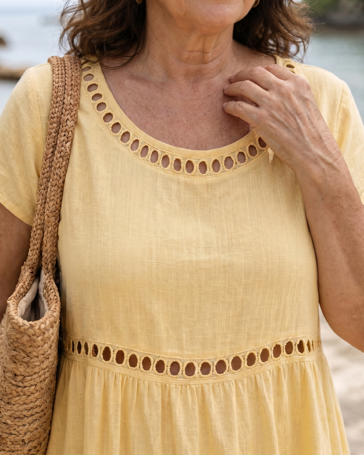 Albertine — Robe longue à broderie ajourée
