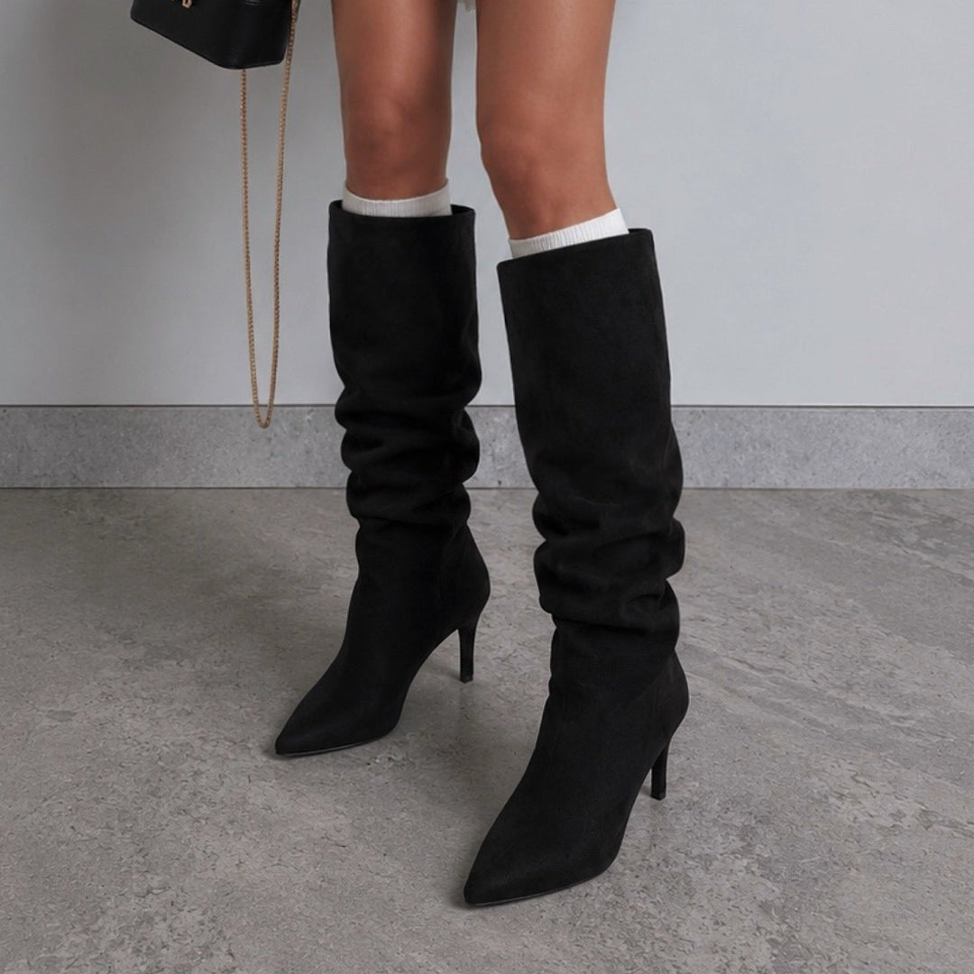 Madeleine | Bottes à talon noires en suédine