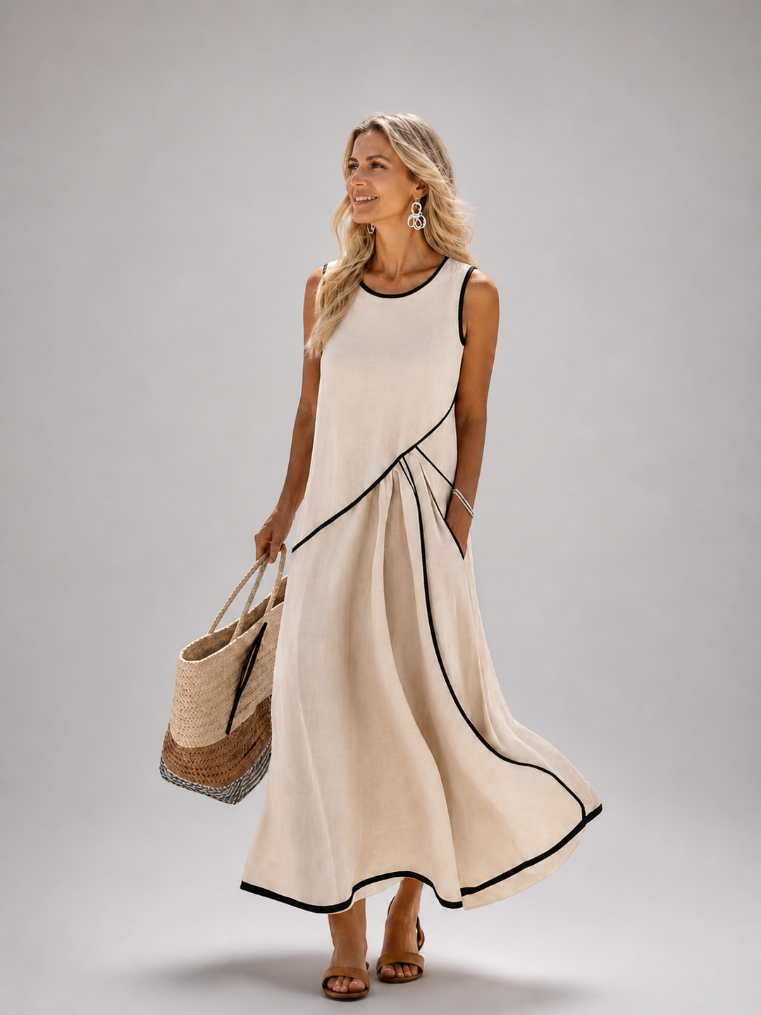 Marguerite — Robe longue drapée sans manches, coloris Beige