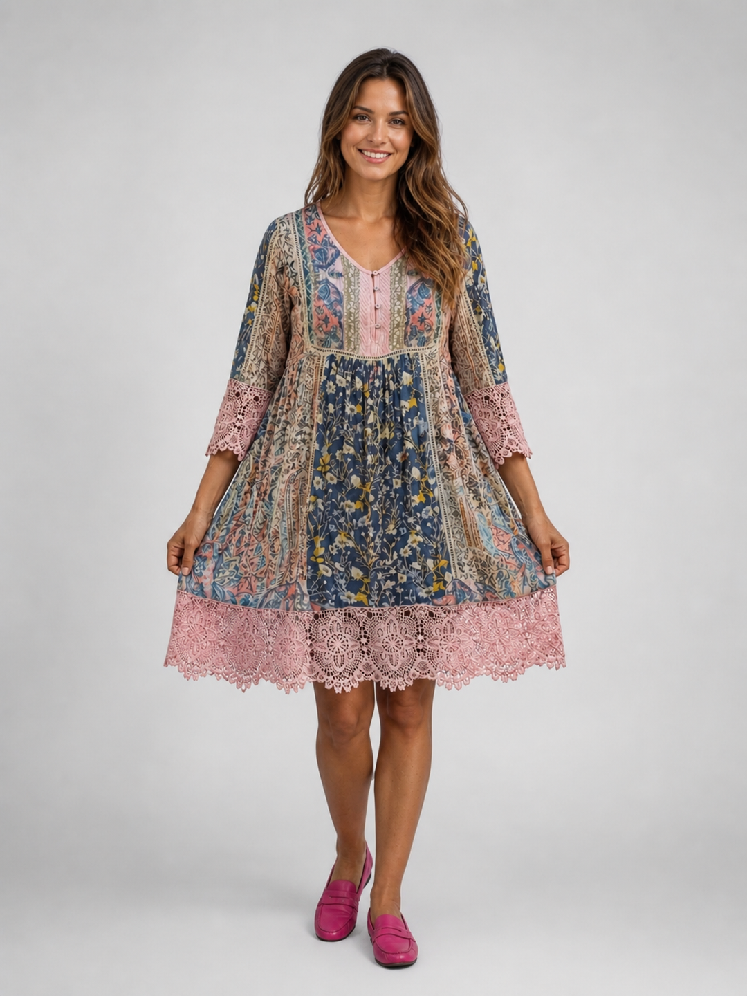 Sylvine — Robe courte fleurie à dentelle, coloris Bleu fleuri