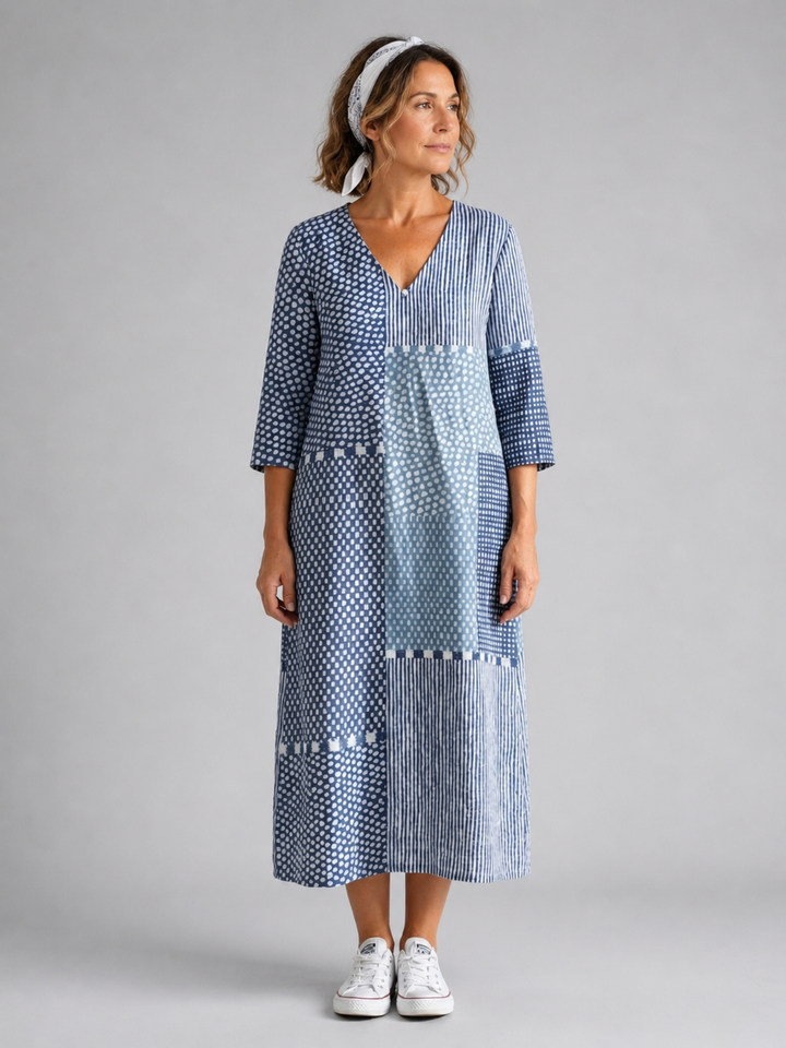 Doriane — Robe midi patchwork à col V, coloris Bleu patchwork