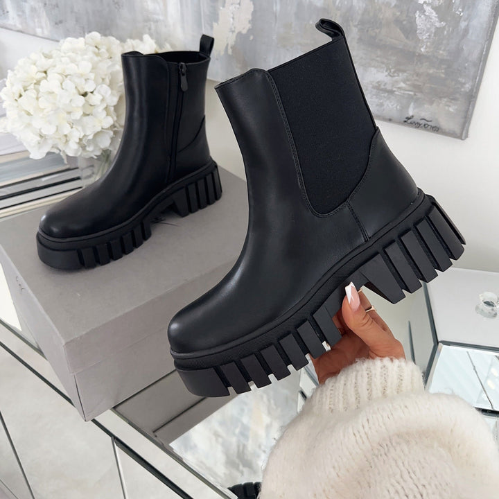 Constance | Bottines Chelsea noires à semelle crantée