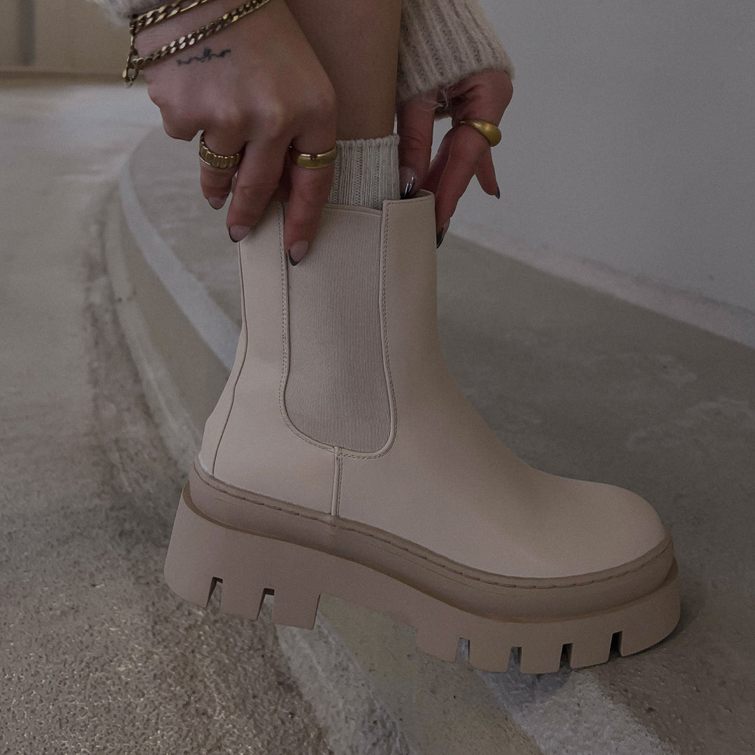 Céline | Bottines Chelsea beiges à semelle épaisse