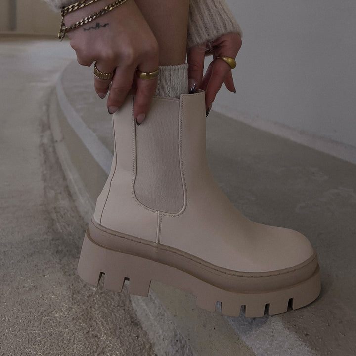 Céline | Bottines Chelsea beiges à semelle épaisse