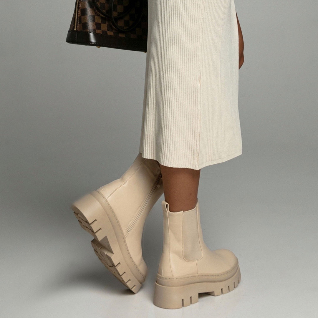 Céline | Bottines Chelsea beiges à semelle épaisse