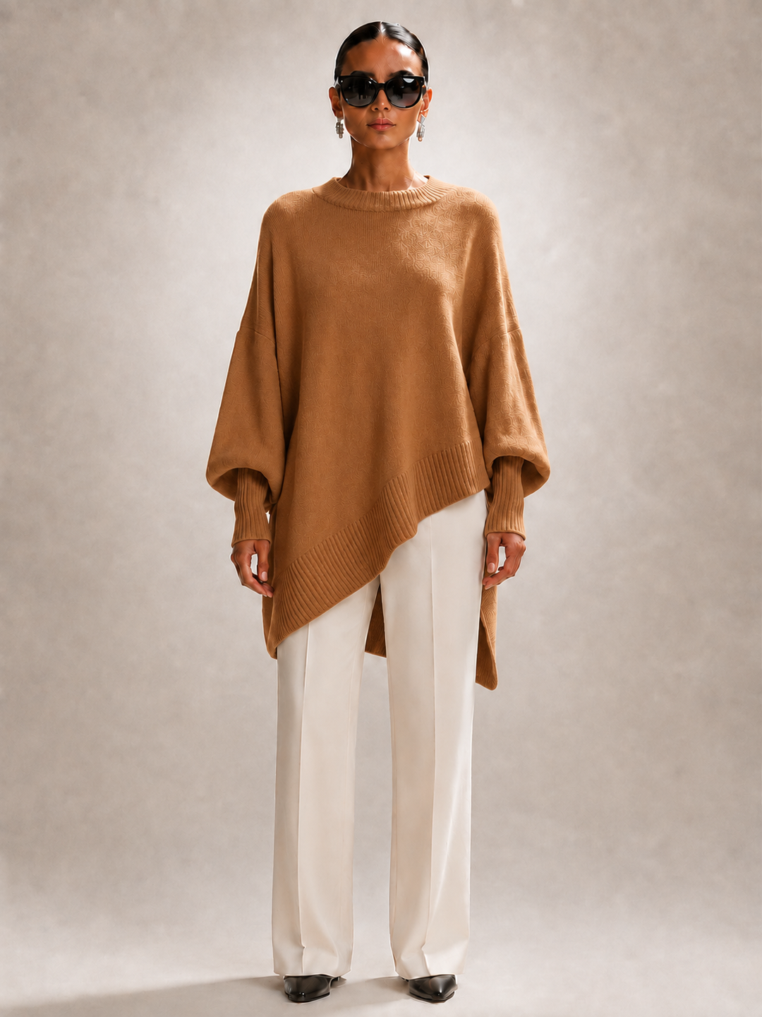 Élodie | Pull oversize drapé à ourlet asymétrique