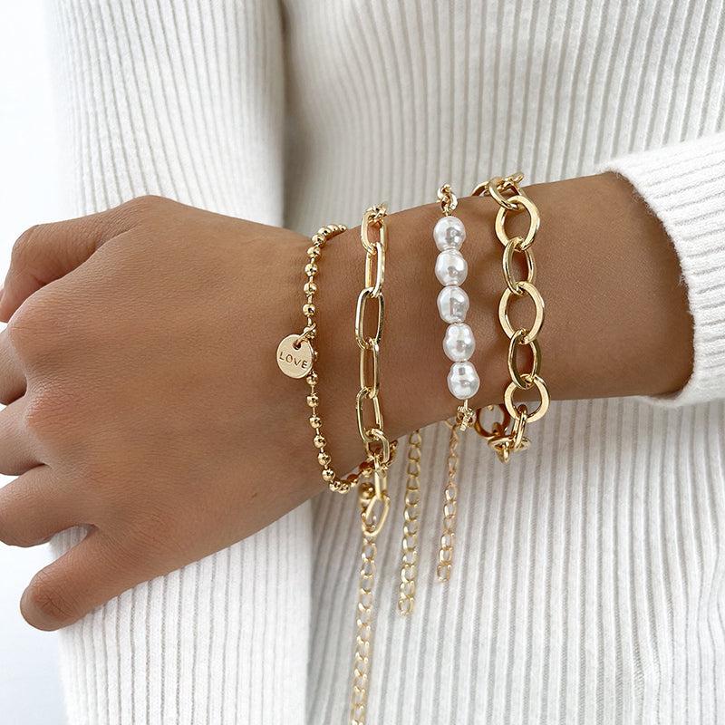 Lustre Blanc | Ensemble de bracelets dorés avec perles blanches – Vue 01