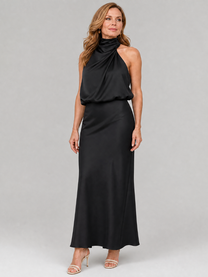 Ursuline — Robe longue satinée dos nu drapée, coloris Noir