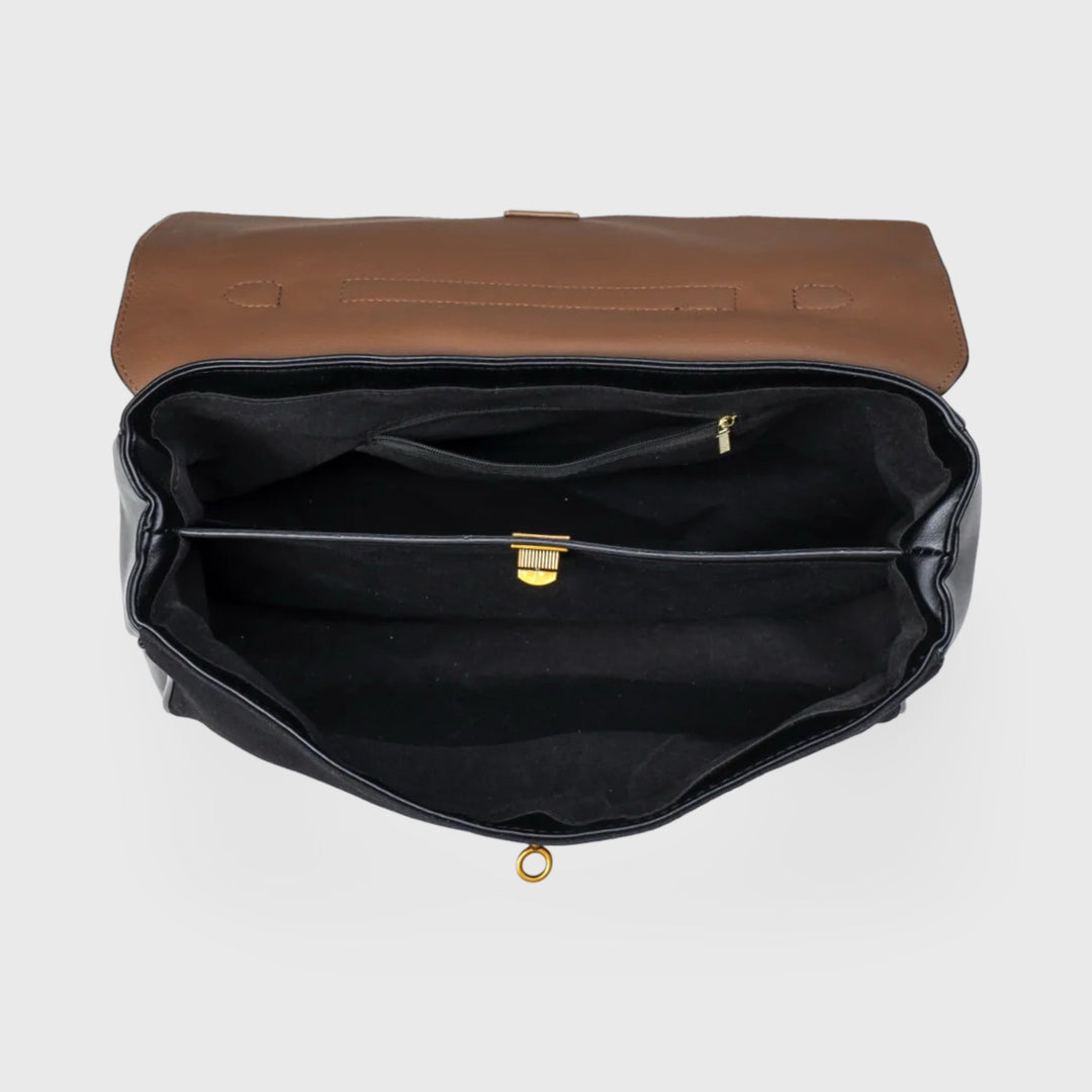 Sac en daim Ciara Premium noir porté à l&