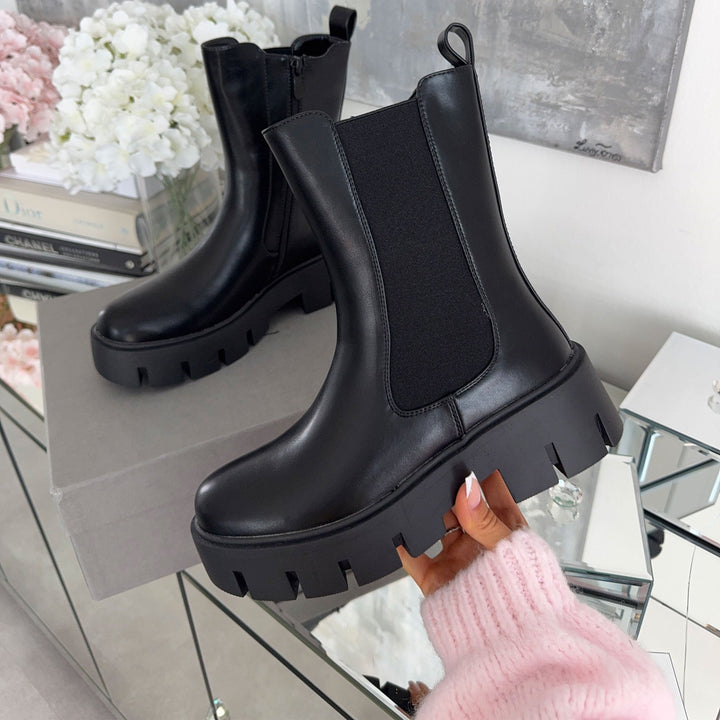 Lucie | Bottines noires à semelle épaisse