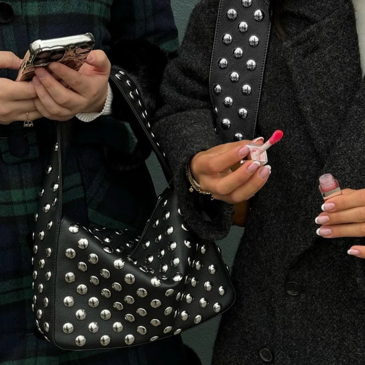 Sac clouté Gina noir vu de dos