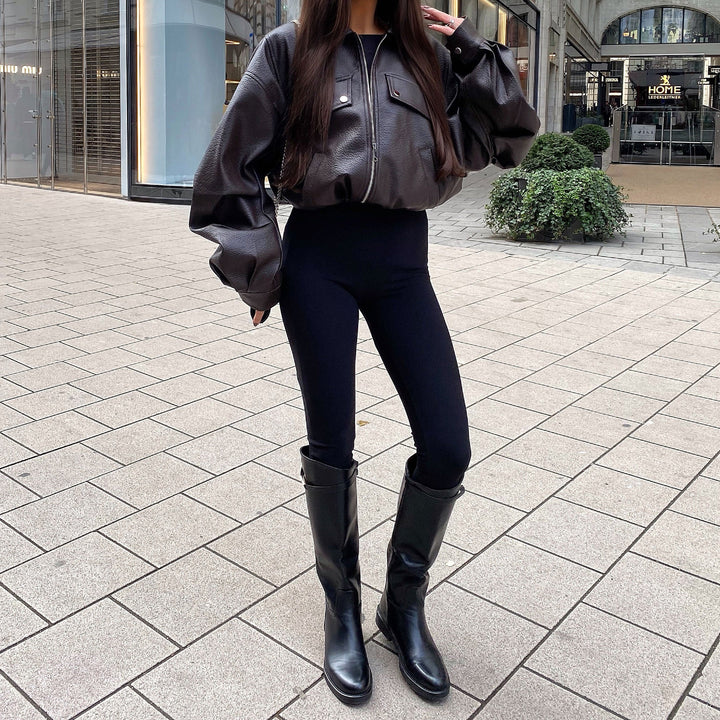 Salomé | Bottes hautes noires à boucle décorative