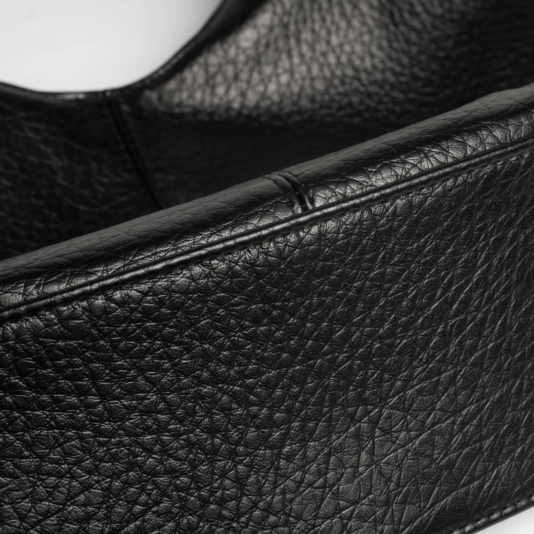 Sac cabas Hanaé noir porté à l&