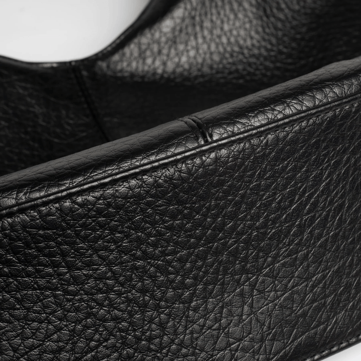 Sac cabas Hanaé noir porté à l&