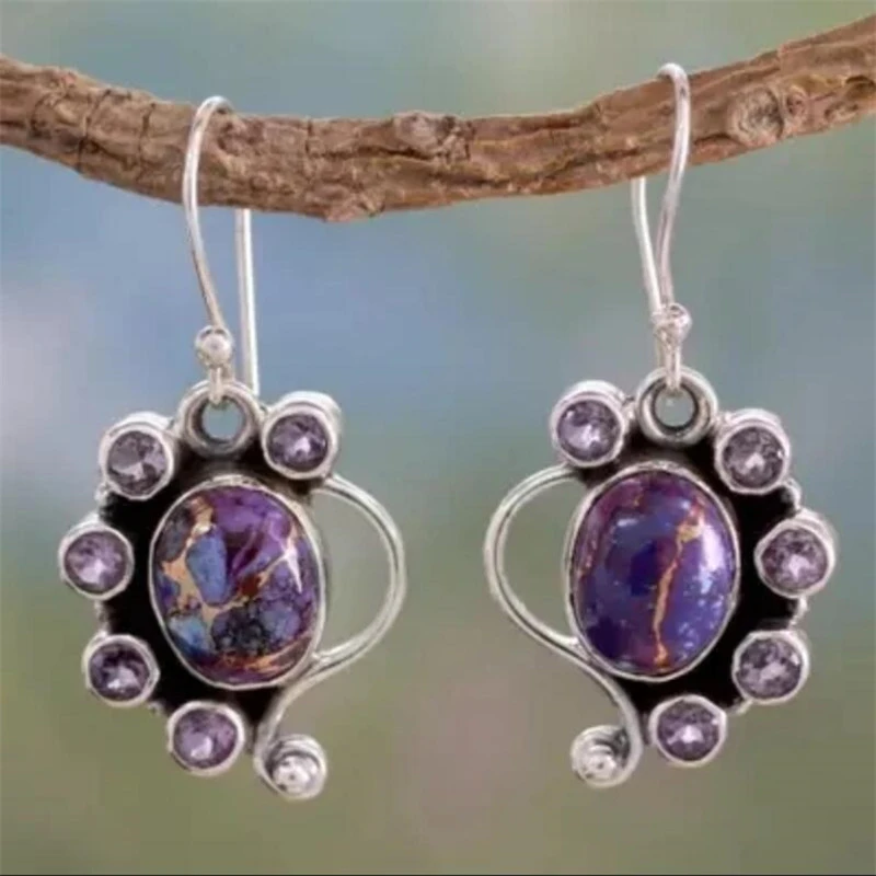 Couronne Violette | Boucles d'oreilles argentées avec pierre violette – Vue 01