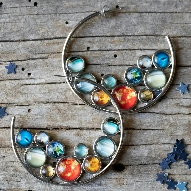 Spirale Colorée | Boucles d'oreilles argentées avec pierres colorées – Vue 01