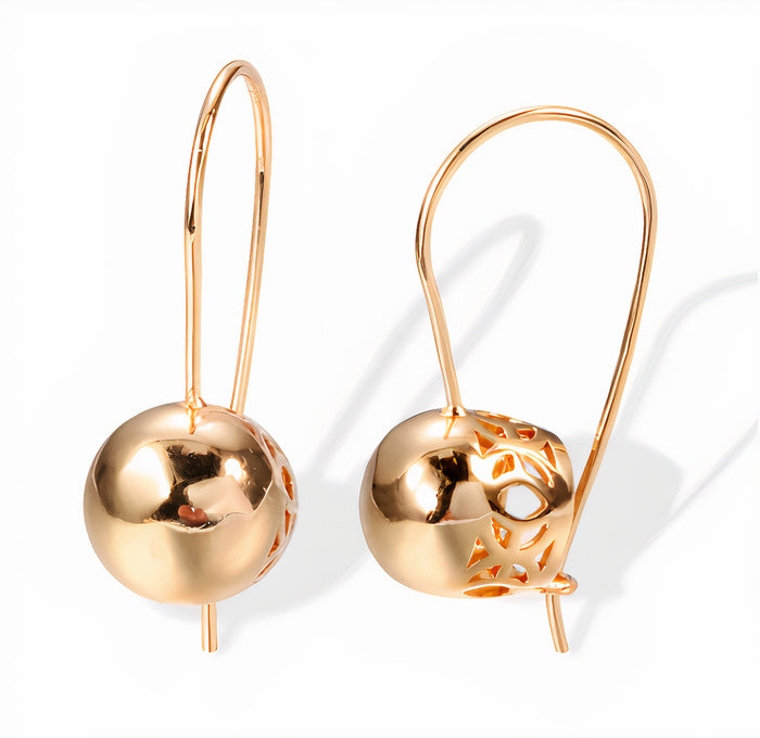 Perle Dorée | Boucles d'oreilles dorées avec perle et motif découpé – Vue 01