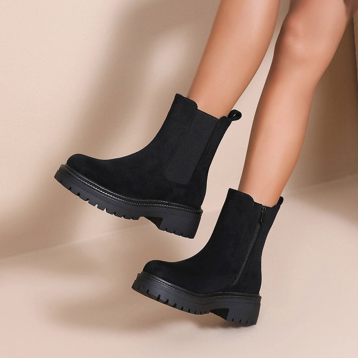 Inès | Bottines Chelsea noires en daim