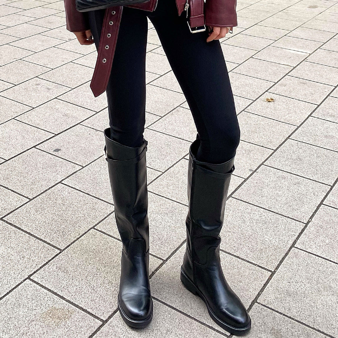 Salomé | Bottes hautes noires à boucle décorative
