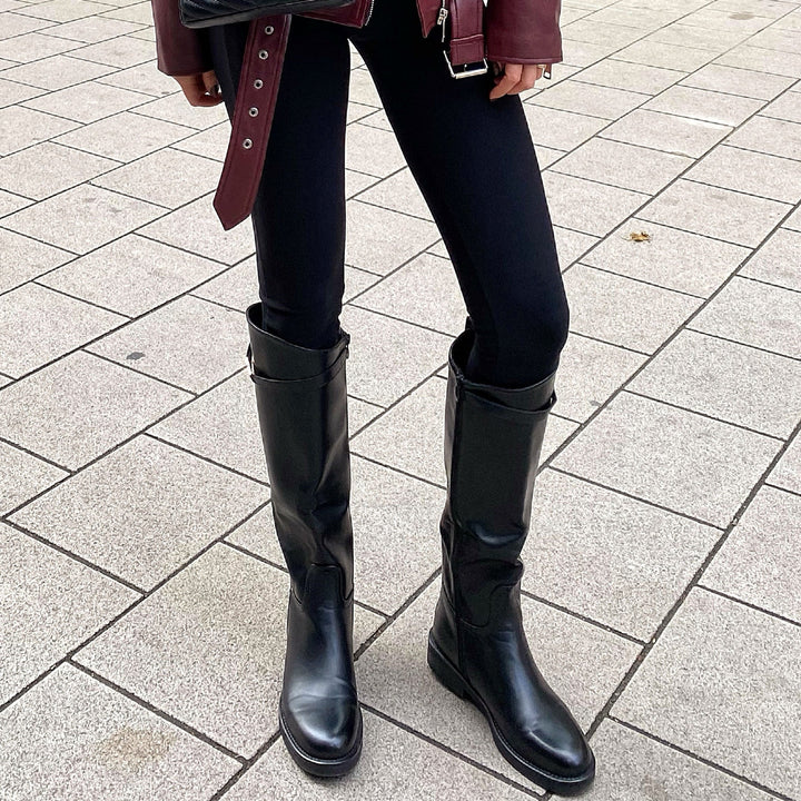 Salomé | Bottes hautes noires à boucle décorative