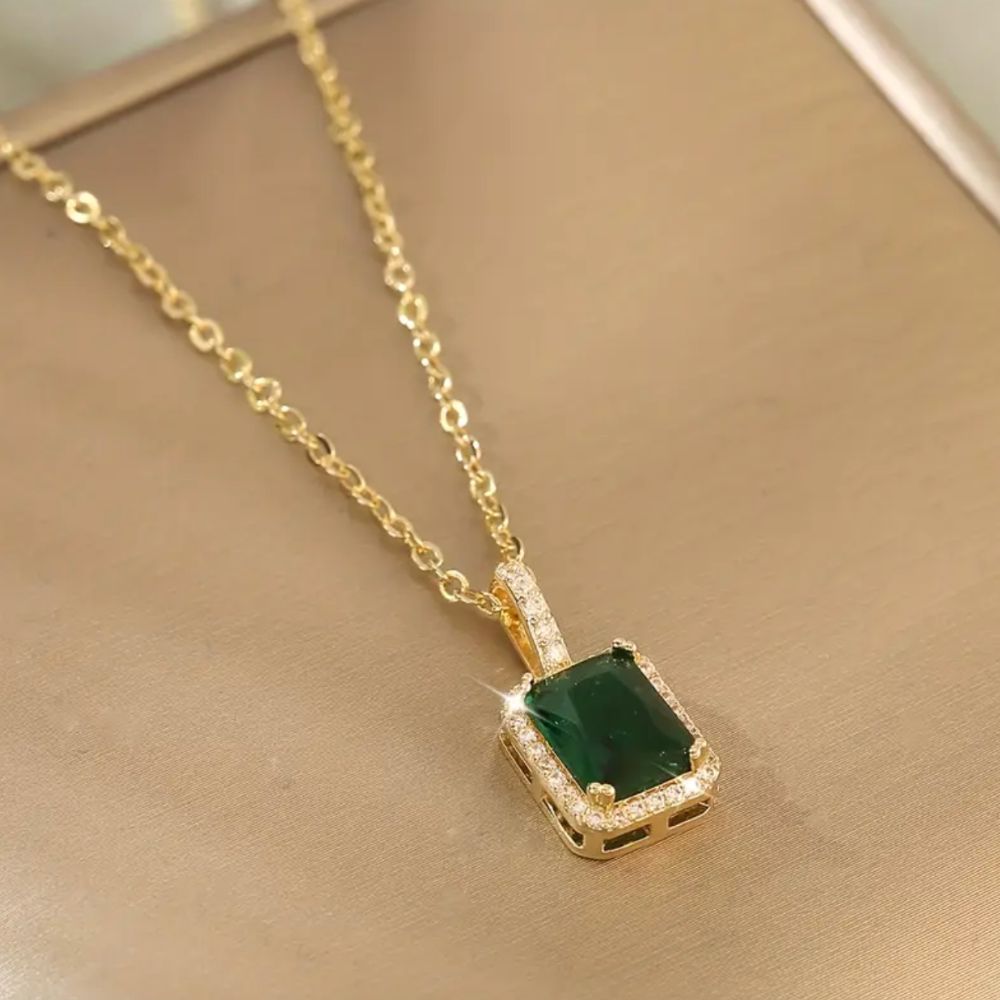 Zélie | Collier avec pierre verte statement – Vue 01