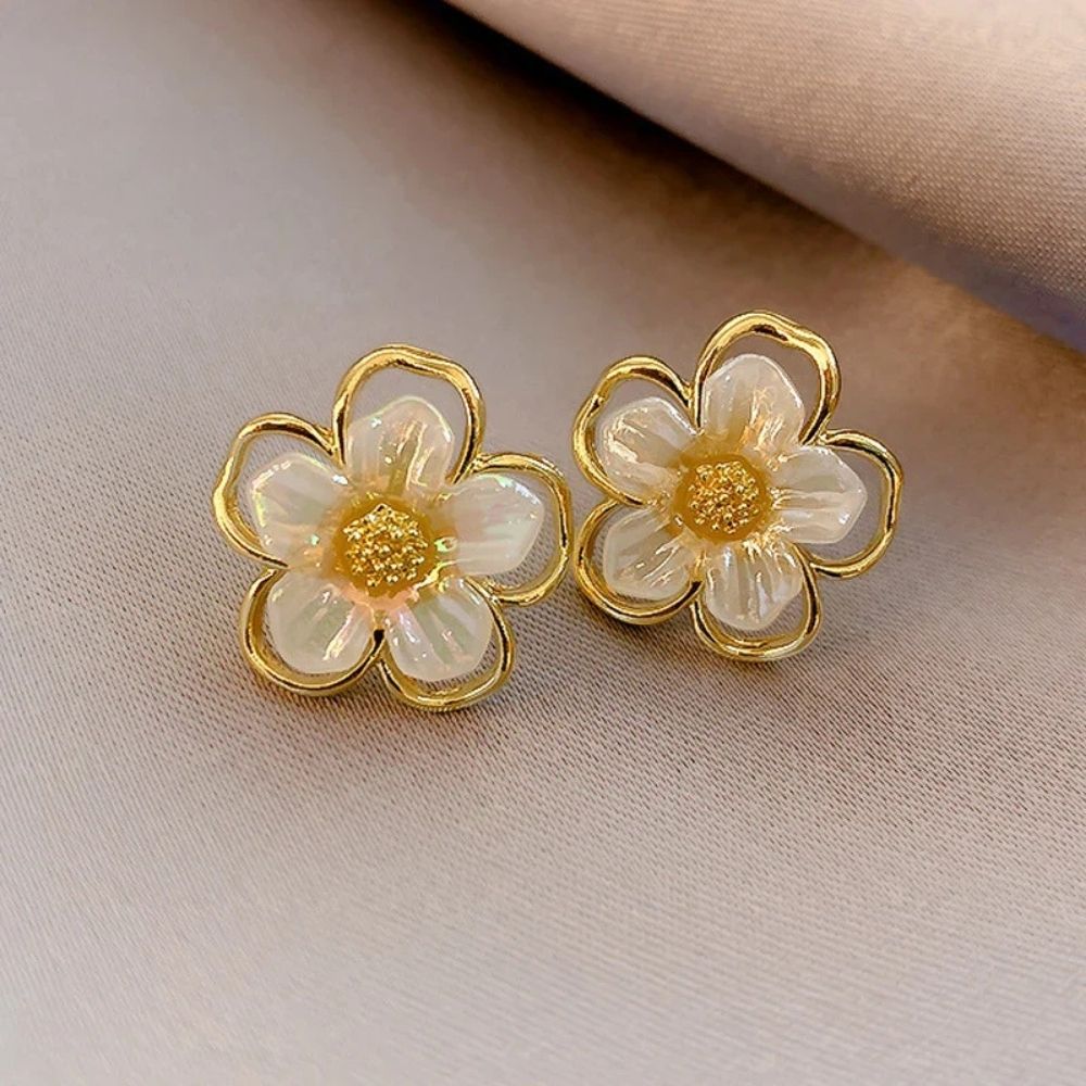 Bouton de Fleur Blanche | Boucles d&