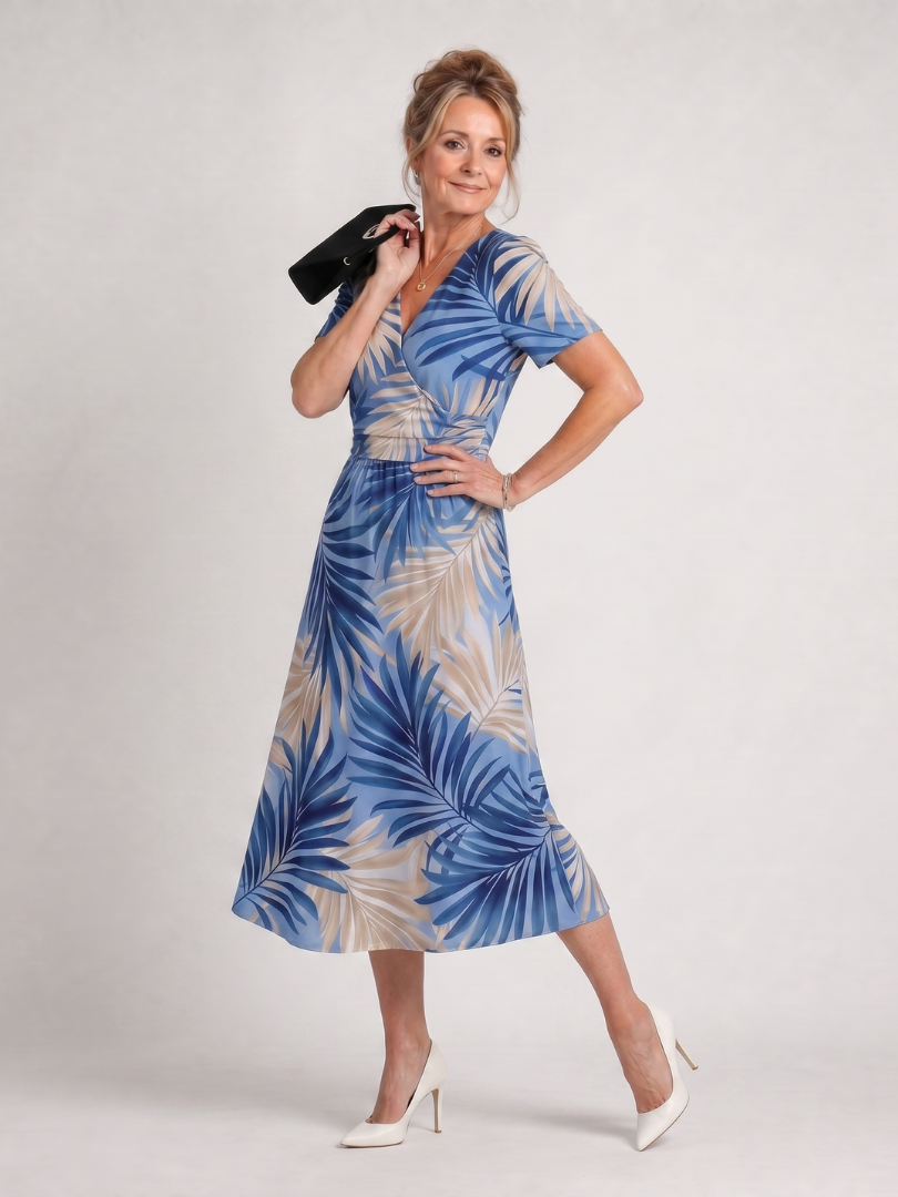 Léonide — Robe midi cache-cœur à taille froncée, coloris Bleu à feuilles de palmier